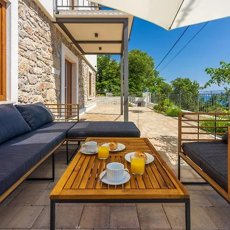 Vila Antani With Heated Pool, Sauna & Jacuzzi Crikvenica