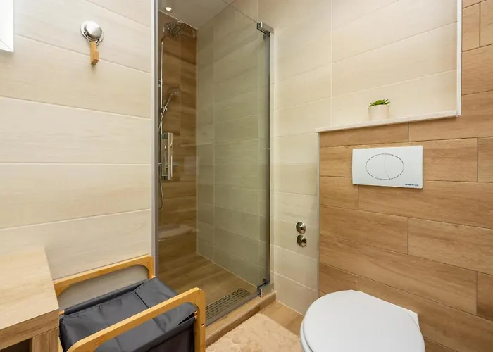 Antani With Heated Pool, Sauna & Jacuzzi Crikvenica